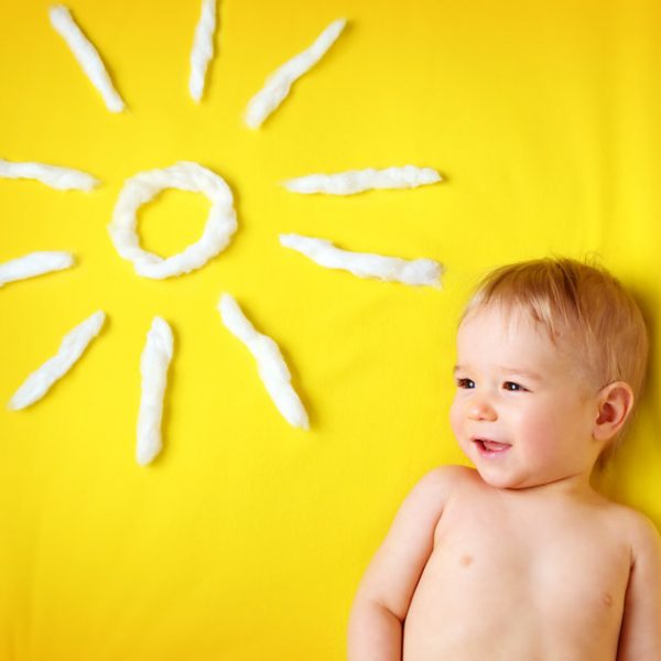 Лучший солнцезащитный крем для детей каким брендам можно доверять