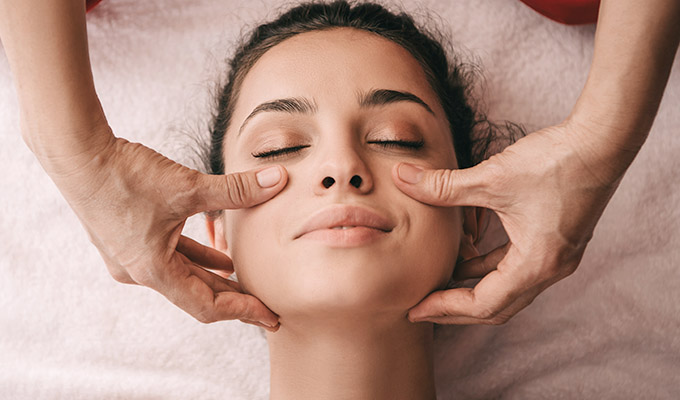 Как стресс влияет на кожу: 6 правил восстановления и обзор 6 средств антисресс-косметики