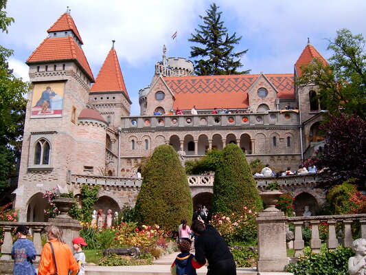 Замок Боривар, Венгрия