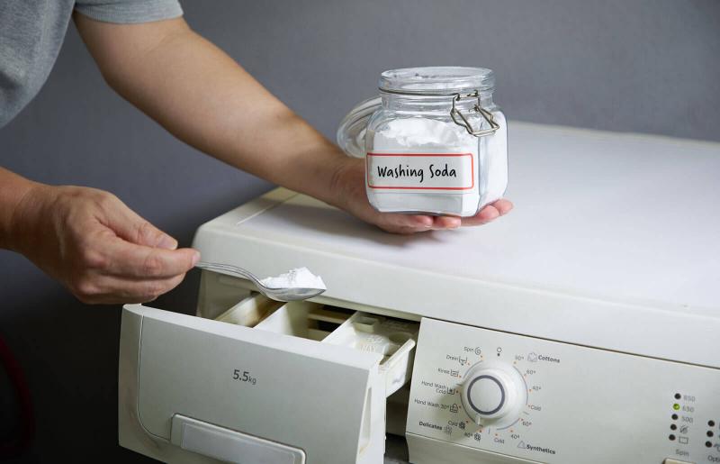 Стирка с содой (пищевой и кальцинированной): можно ли добавлять в стиральную машину-автомат, как правильно применять