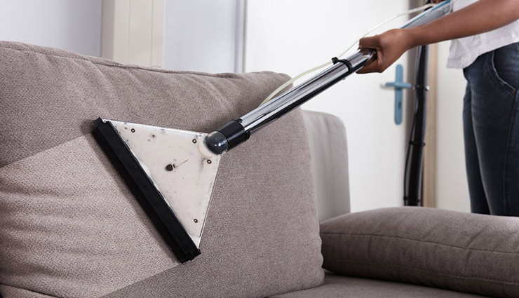 Как почистить диван в домашних условиях – используем профессиональные и народные средства