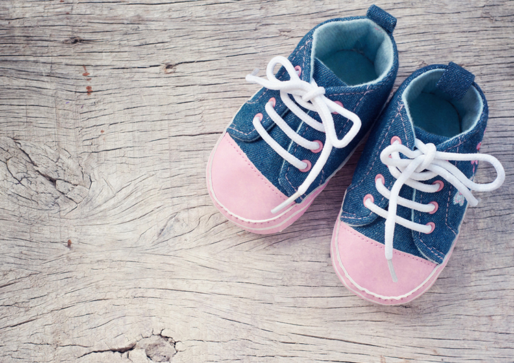 Как выбрать первую обувь малышу - журнал