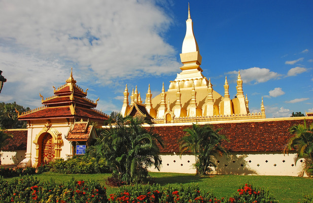 Храм Пха Тхат-Луанг (Золотая Ступа)