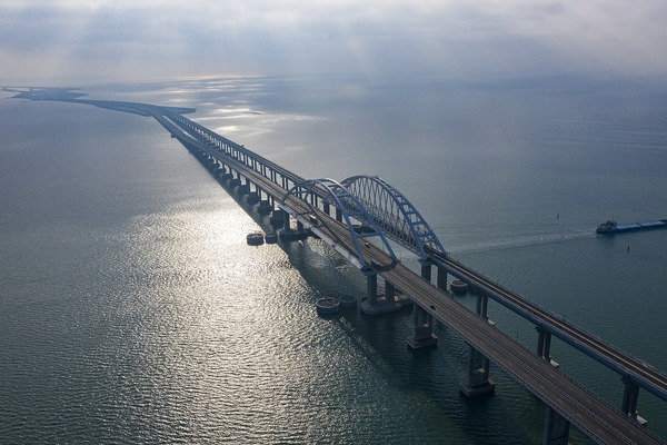 Крымский (Керченский) мост, Россия