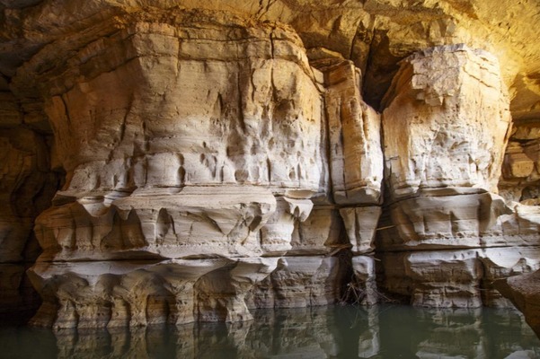 Пещера Соф-Омар