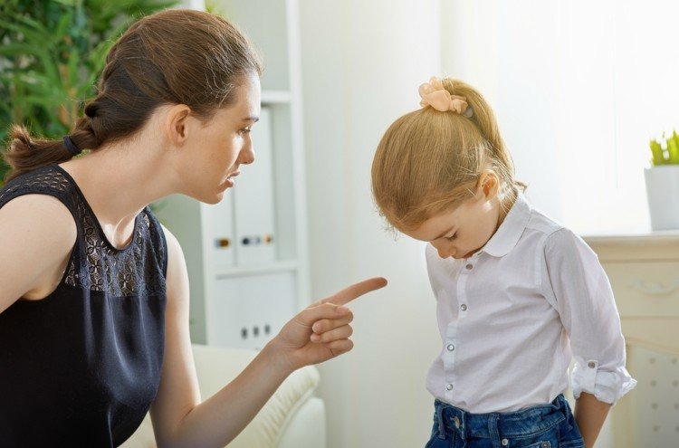 Что делать, если маленький ребенок не слушается