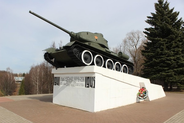 Монумент танку Т-34