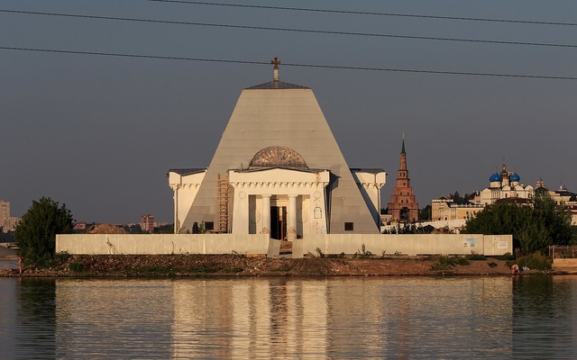 Памятник-храм защитникам Казани