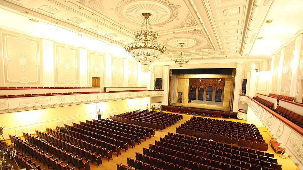 Фото театр пушкина зал фото