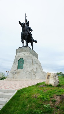 Памятник эмиру Ибрагиму I бен Мухамаду