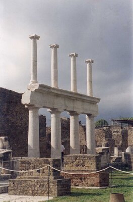 Античные Помпеи