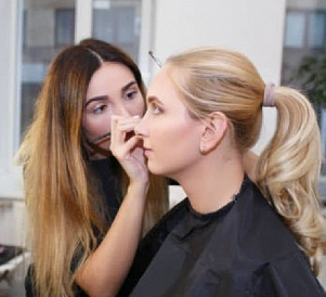 12 лучших школ перманентного макияжа в Москве
